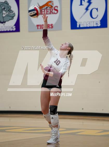 Thumbnail 1 in Carmel vs. Assumption photogallery.