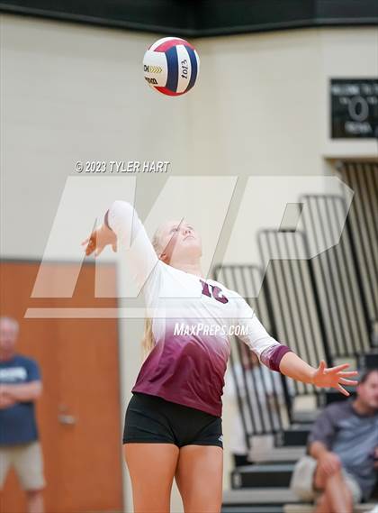Thumbnail 1 in Carmel vs. Assumption photogallery.