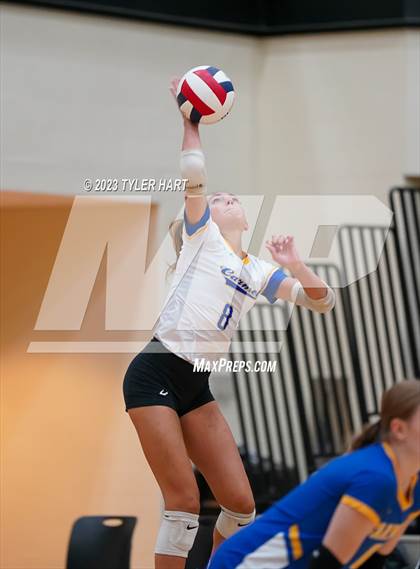 Thumbnail 1 in Carmel vs. Assumption photogallery.