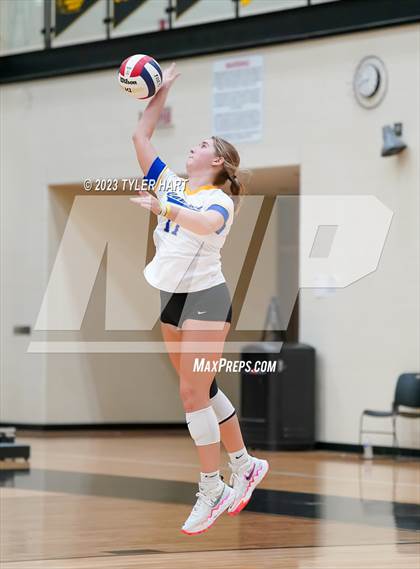 Thumbnail 2 in Carmel vs. Assumption photogallery.