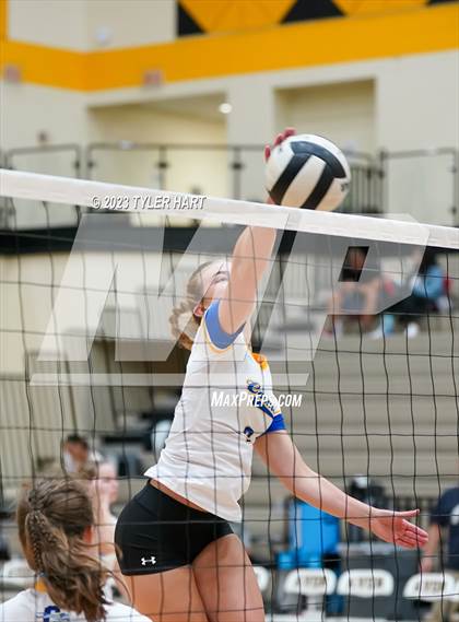 Thumbnail 3 in Carmel vs. Assumption photogallery.