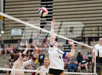 Thumbnail 3 in Carmel vs. Assumption photogallery.