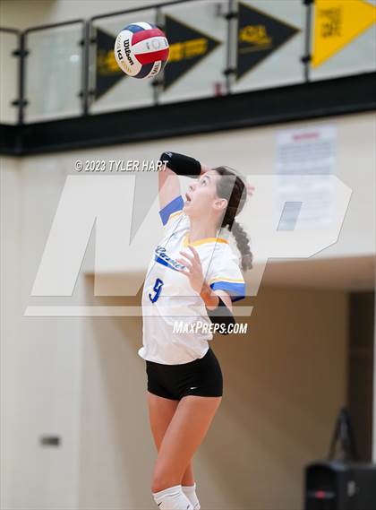 Thumbnail 1 in Carmel vs. Assumption photogallery.