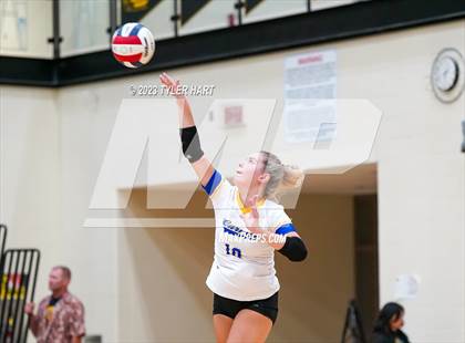 Thumbnail 3 in Carmel vs. Assumption photogallery.