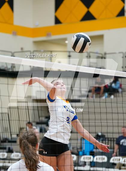 Thumbnail 2 in Carmel vs. Assumption photogallery.
