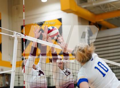 Thumbnail 2 in Carmel vs. Assumption photogallery.