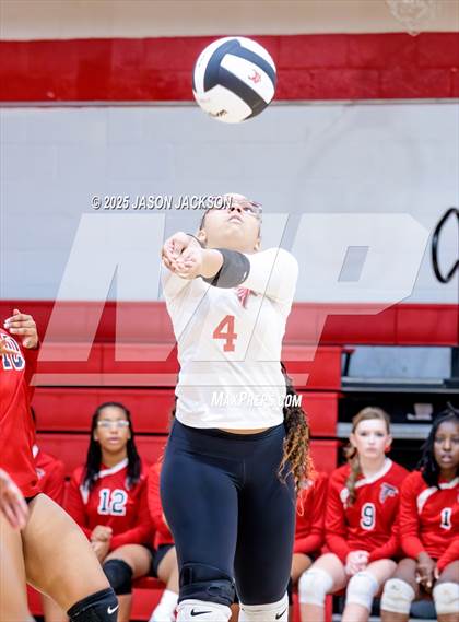 Thumbnail 1 in Seventy-First @ Hoke County photogallery.