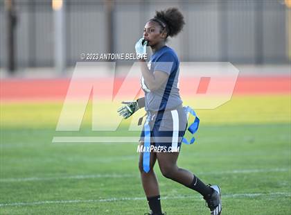 Thumbnail 1 in Palmdale vs Mayfair photogallery.