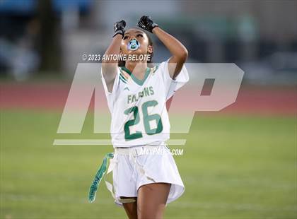 Thumbnail 1 in Palmdale vs Mayfair photogallery.