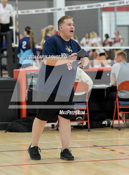 Thumbnail 2 in Vista Murrieta vs Sacred Heart Prep (Nike TOC Southwest) photogallery.