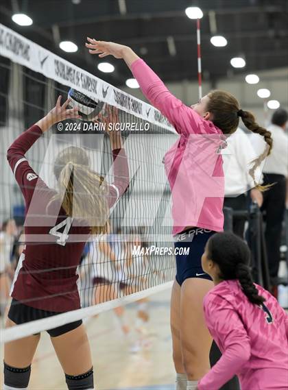 Thumbnail 1 in Vista Murrieta vs Sacred Heart Prep (Nike TOC Southwest) photogallery.