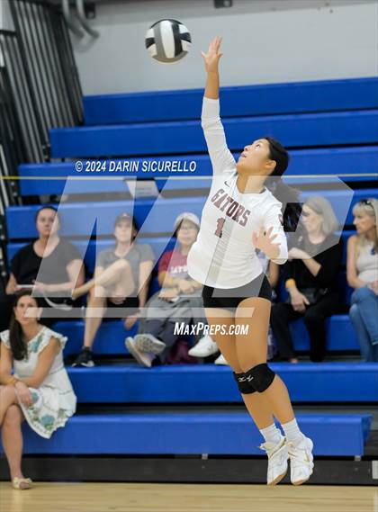 Thumbnail 1 in Vista Murrieta vs Sacred Heart Prep (Nike TOC Southwest) photogallery.