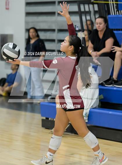 Thumbnail 1 in Vista Murrieta vs Sacred Heart Prep (Nike TOC Southwest) photogallery.