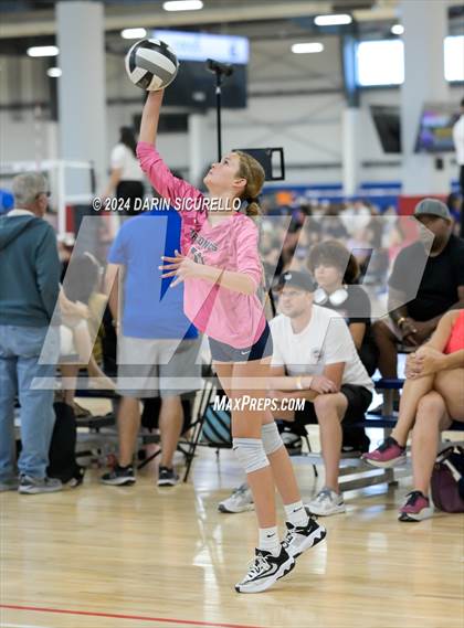 Thumbnail 1 in Vista Murrieta vs Sacred Heart Prep (Nike TOC Southwest) photogallery.