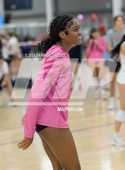 Thumbnail 1 in Vista Murrieta vs Sacred Heart Prep (Nike TOC Southwest) photogallery.