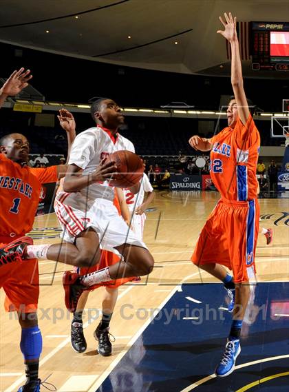 Thumbnail 3 in Redondo Union vs. Westlake (CIF SS D2A Final) photogallery.