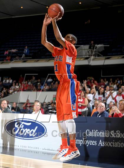 Thumbnail 2 in Redondo Union vs. Westlake (CIF SS D2A Final) photogallery.