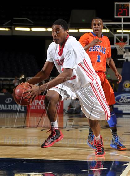 Thumbnail 2 in Redondo Union vs. Westlake (CIF SS D2A Final) photogallery.