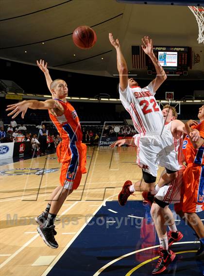 Thumbnail 1 in Redondo Union vs. Westlake (CIF SS D2A Final) photogallery.