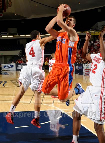 Thumbnail 3 in Redondo Union vs. Westlake (CIF SS D2A Final) photogallery.