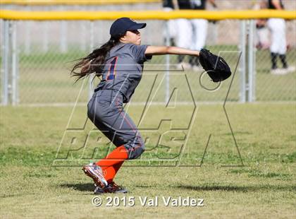 Thumbnail 2 in Cholla vs Nogales (Tucson Badger Invitational) photogallery.