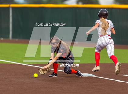 Thumbnail 2 in Petrolia @ Muenster (UIL Softball 2A Region 2 Quarterfinal) photogallery.