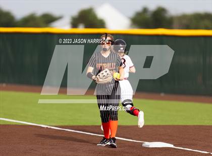 Thumbnail 2 in Petrolia @ Muenster (UIL Softball 2A Region 2 Quarterfinal) photogallery.