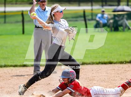Thumbnail 2 in North Scott vs Waukee (Rick Doran Classic) photogallery.