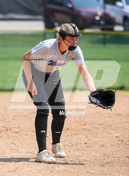 Thumbnail 1 in North Scott vs Waukee (Rick Doran Classic) photogallery.
