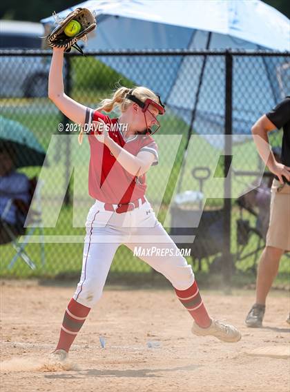 Thumbnail 2 in North Scott vs Waukee (Rick Doran Classic) photogallery.