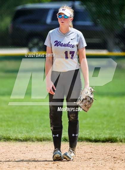 Thumbnail 1 in North Scott vs Waukee (Rick Doran Classic) photogallery.
