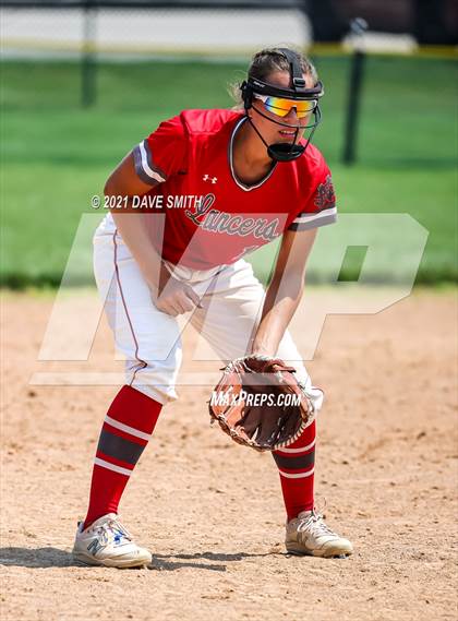 Thumbnail 3 in North Scott vs Waukee (Rick Doran Classic) photogallery.
