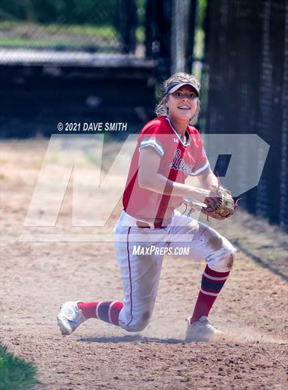 Thumbnail 3 in North Scott vs Waukee (Rick Doran Classic) photogallery.