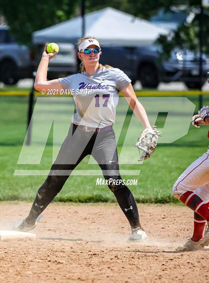Thumbnail 3 in North Scott vs Waukee (Rick Doran Classic) photogallery.