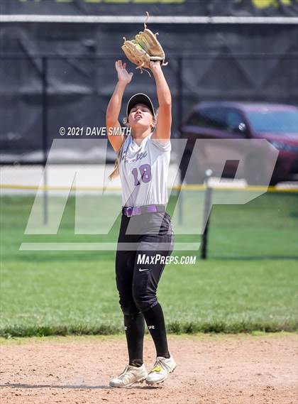 Thumbnail 2 in North Scott vs Waukee (Rick Doran Classic) photogallery.