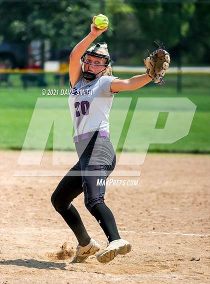 Thumbnail 3 in North Scott vs Waukee (Rick Doran Classic) photogallery.