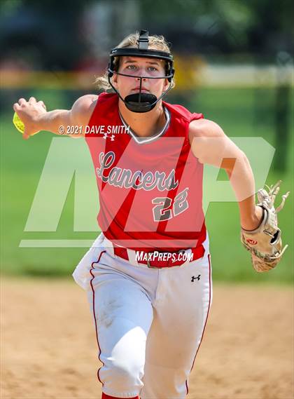 Thumbnail 2 in North Scott vs Waukee (Rick Doran Classic) photogallery.