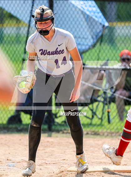 Thumbnail 3 in North Scott vs Waukee (Rick Doran Classic) photogallery.