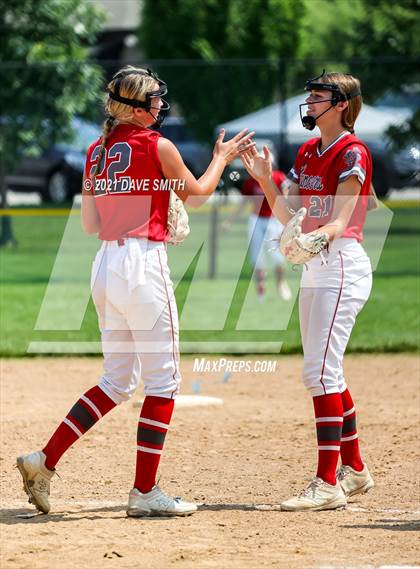 Thumbnail 2 in North Scott vs Waukee (Rick Doran Classic) photogallery.