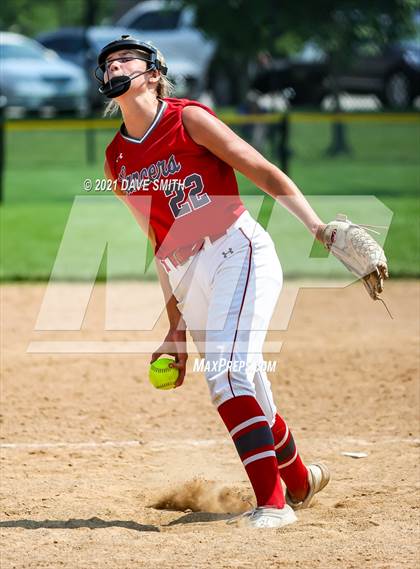 Thumbnail 3 in North Scott vs Waukee (Rick Doran Classic) photogallery.