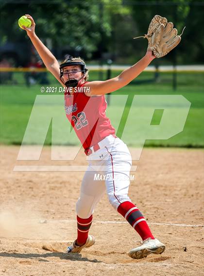 Thumbnail 1 in North Scott vs Waukee (Rick Doran Classic) photogallery.