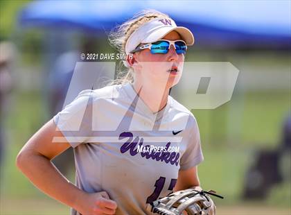 Thumbnail 2 in North Scott vs Waukee (Rick Doran Classic) photogallery.