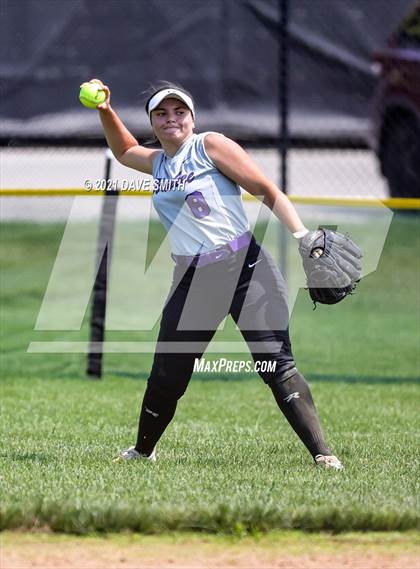 Thumbnail 1 in North Scott vs Waukee (Rick Doran Classic) photogallery.