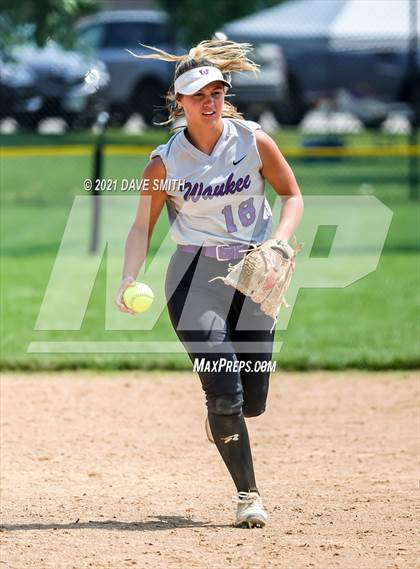 Thumbnail 2 in North Scott vs Waukee (Rick Doran Classic) photogallery.