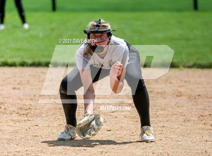 Thumbnail 2 in North Scott vs Waukee (Rick Doran Classic) photogallery.