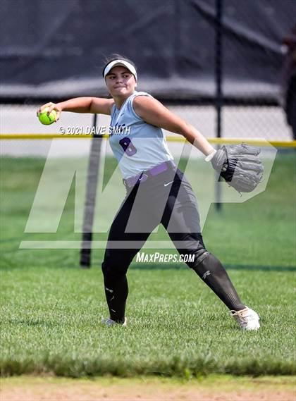 Thumbnail 3 in North Scott vs Waukee (Rick Doran Classic) photogallery.
