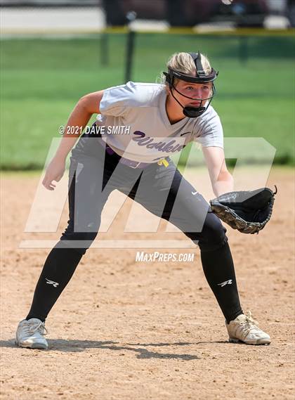 Thumbnail 2 in North Scott vs Waukee (Rick Doran Classic) photogallery.