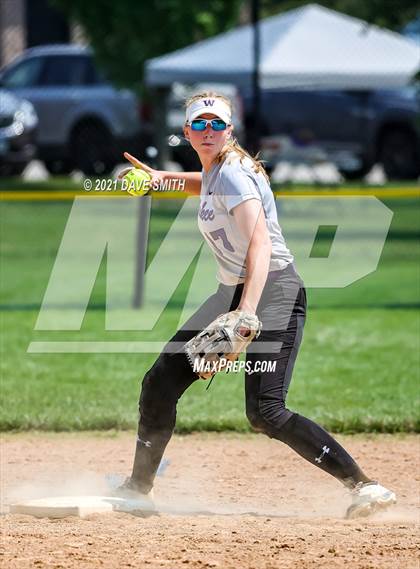 Thumbnail 2 in North Scott vs Waukee (Rick Doran Classic) photogallery.
