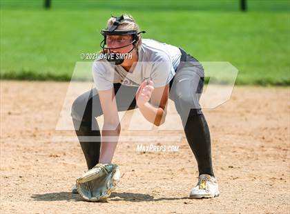 Thumbnail 3 in North Scott vs Waukee (Rick Doran Classic) photogallery.