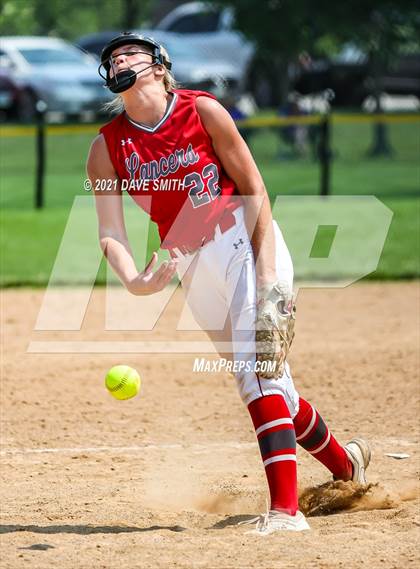 Thumbnail 1 in North Scott vs Waukee (Rick Doran Classic) photogallery.